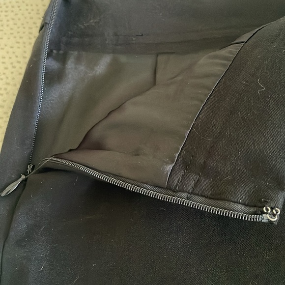Black pencil skirt with side zip & back slit - Picture 9 of 9